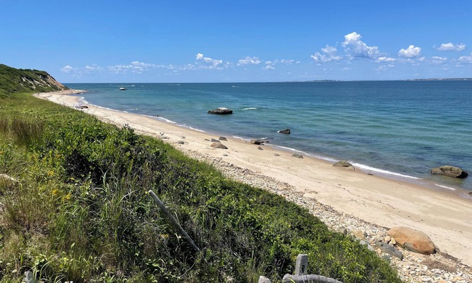 Aquinnah Cabaña | Aislada frente al agua - Playa privada