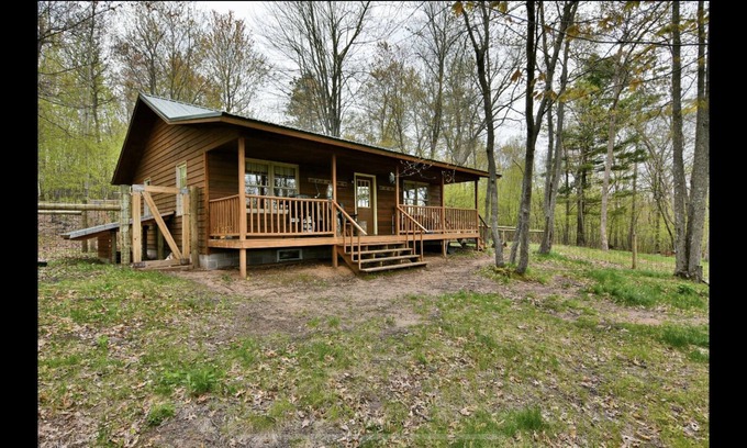 Spooner Cabina | Secluded Yellow River Cabin