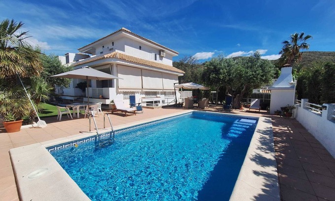 La Azohia Apartamento | Apartamento primera planta con piscina, a 2 minutos de la playa.