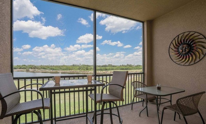 Braden River Condominio | Second Floor River Strand Condo Overlooking the Golf Course - Sunny Life