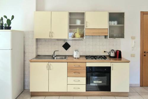Porto Sant'Elpidio Apartamento | Second row to the Sea Wi-Fi AC Parking Pinewood