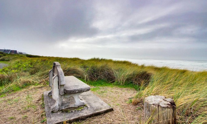Rockaway Beach Casa | Second Tide - Oceanview Cottage