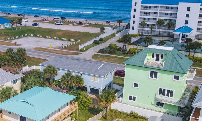 Bethune Beach Casa | Seconds to Beach & River / Manatee Manor / Watch the dolphins & manatees play! 6693E