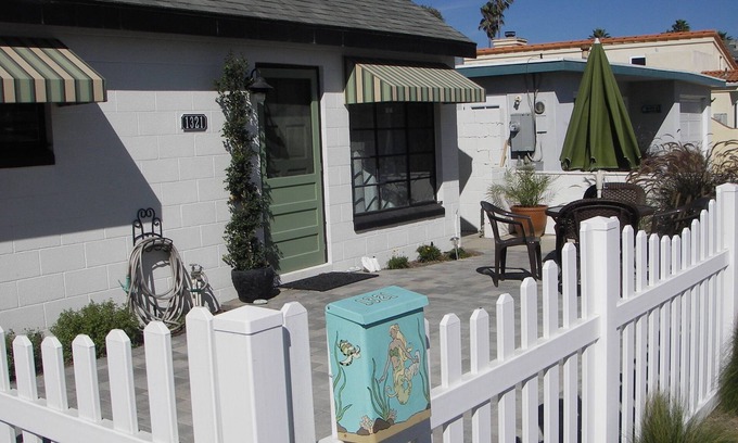 Pierpont Bay Casa | Segundos a la playa, vista desde la terraza, capacidad para 8 o 10 con casa de huéspedes