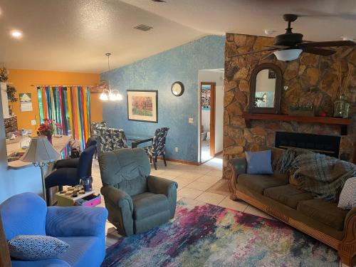 Ocala Casa | Secret Garden getaway close to I 75