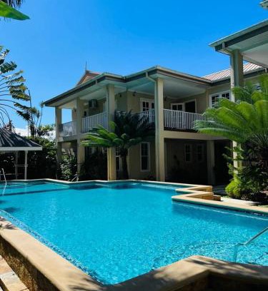 Lowlands Cabina | Secret Garden Guest House