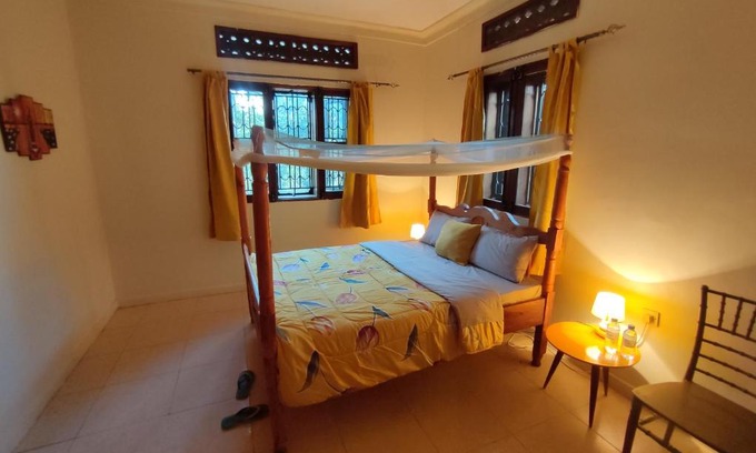Ntinda Casa | Secret Garden Guesthouse