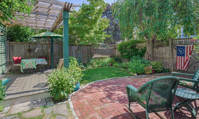 Newburyport Casa | Secret Garden: Sanctuary walk to town, private garden, central AC
