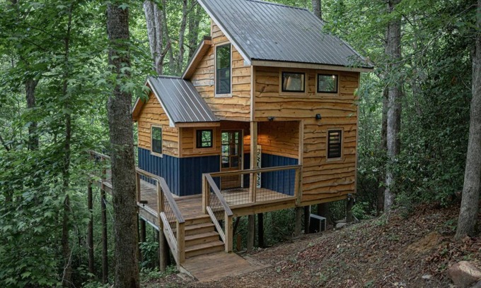 Dahlonega Cabina | Secret Stash: Secluded Treehouse Overlooking Creek