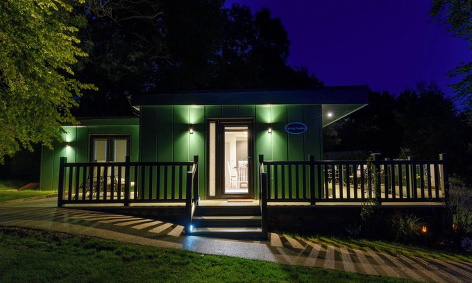 Pensax Cabina | Secret Waterside Lodges in Worcestershire