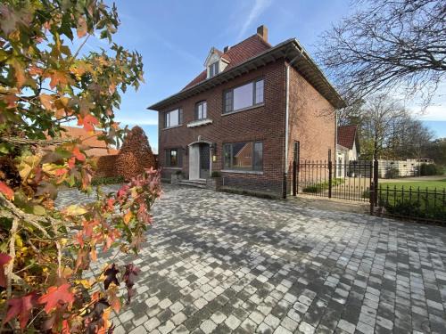 Grote-Brogel Casa | Secretarishuis