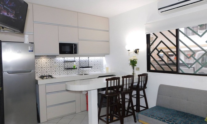 Salinas Apartamento | Sector Yacht Club Salinas, suit estudio céntrico 3 cuadras de la playa Malecón