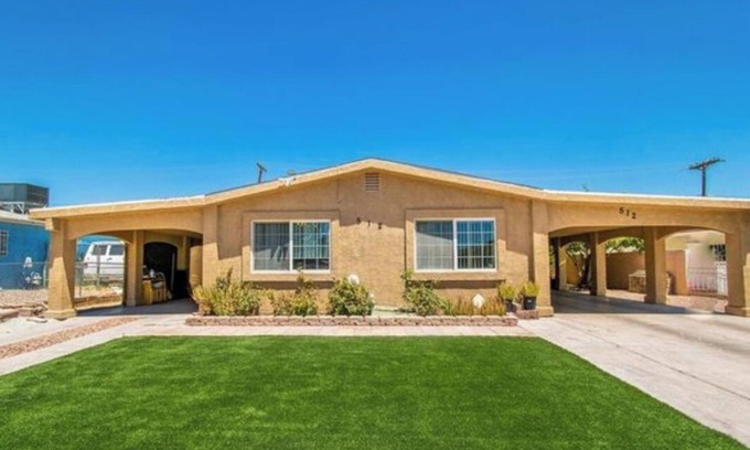 North Las Vegas Casa | SECURE FAMILY HOME/ VACATION/ WORK SPACE ECT.