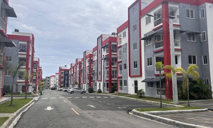 Bajos de Haina Apartamento | Secured Apartment on Main Road (5 Minutes From City)