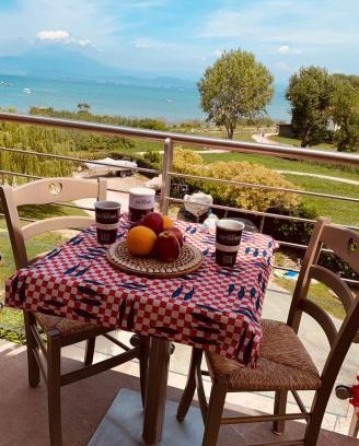San Benedetto di Lugana Apartamento | Seeblickwohnung Sirmione - Fronte Lago mit Privatsteg