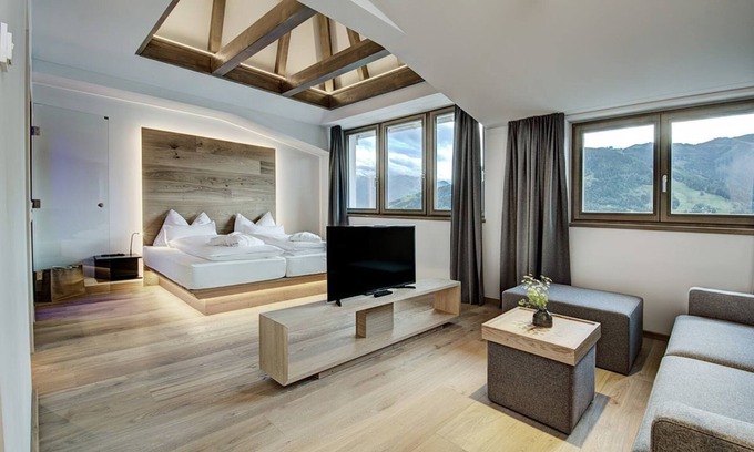 Thumersbach Hotel | Seehotel Bellevue