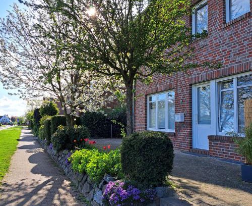 Lembruch Apartamento | Seeliebe, 300 Meter zum Wasser, mit Terrasse und Garten