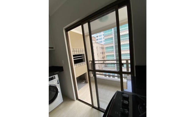 Castelo Branco Apartamento | SEGURO, 2 QUARTOS, TODO REFORMADO, 200m DO MAR, WiFi