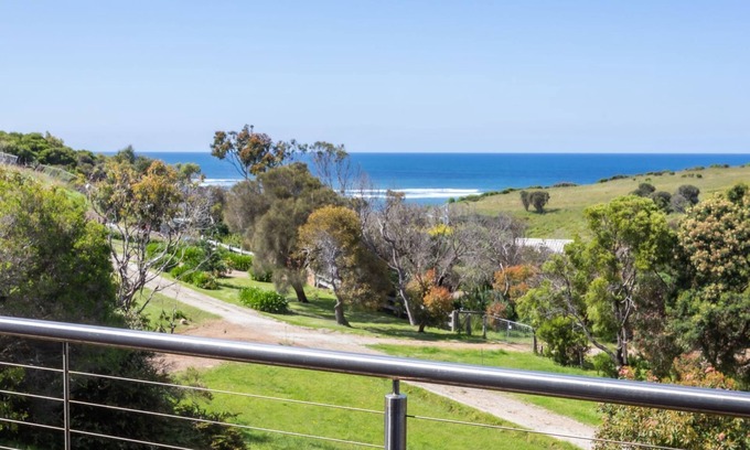 Flinders Casa | Selbourne Views over rural Flinders farmland and Bass Strait