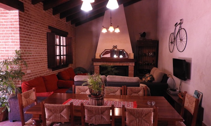 San Carlos del Valle Cabaña | Casa rural (alquiler íntegro) Vallehermoso para 12 personas