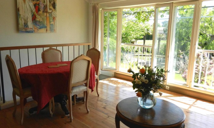 Arles Cabaña | Casa rural en Mas en medio de prados a 10 minutos de Arles. Una isla de vegetación en el corazón.