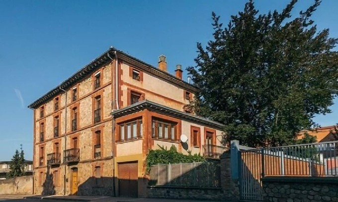 Baños de Río Tobía Cabaña | Casa rural (alquiler íntegro) La Solana para 12 personas