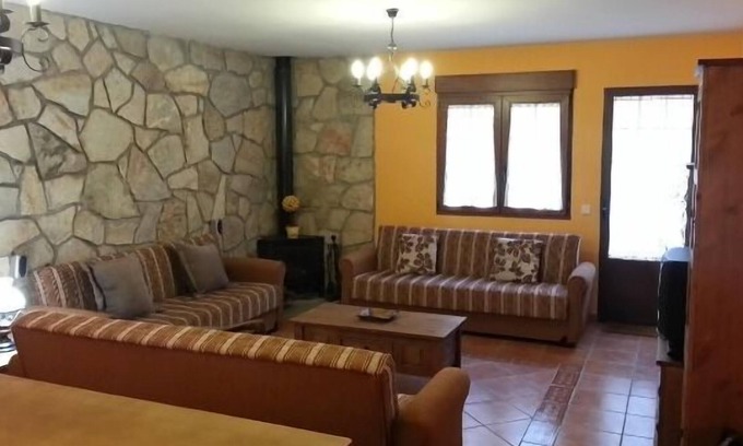 Canencia Cabaña | Casa rural (alquiler íntegro) Arroyocantarranas para 12 personas