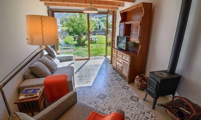 San Emiliano Cabaña | Casa Rural en Babia. Casa independiente con gran buhardilla