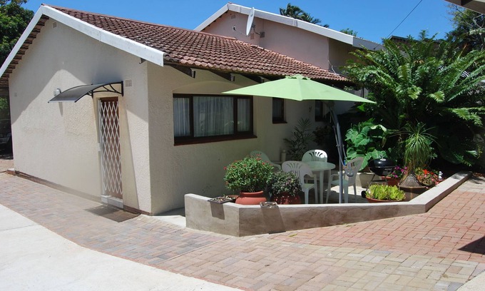 Manaba Beach Casa | Self Catering Cottage Sleeps 5 in two Bedrooms
