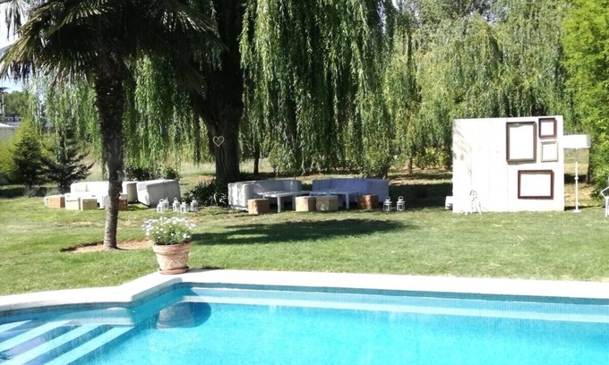 Logroño Cabaña | Finca El Cónsul con piscina y para eventos.