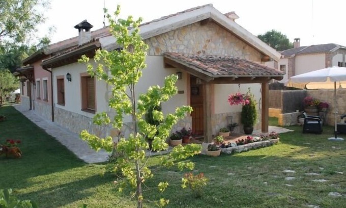 La Velilla Cabaña | Casa rural (alquiler íntegro) Las Casitas de La Velilla para 4 personas