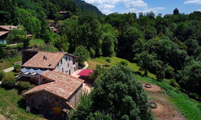 Rocabruna Cabaña | ⭐Masia rural acogedora en plena naturaleza de l'Alta Garrotxa⭐BBQ/ WIFI/Salón