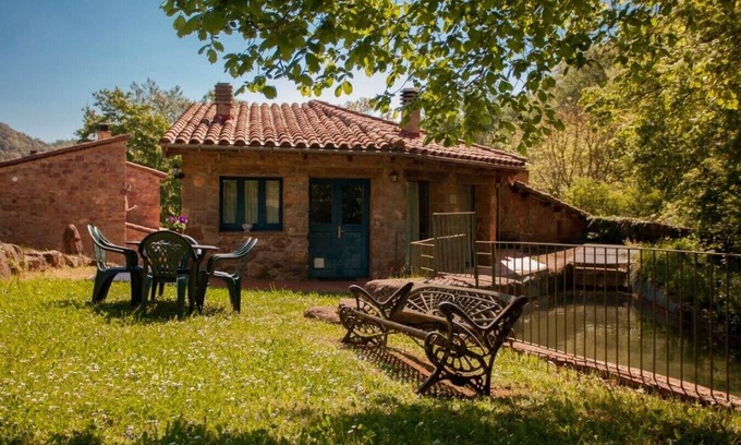 Riudaura Cabaña | Molino restaurado 4/6 p, piscina comunitaria climatizada (S Sta a P. Dicbre.)