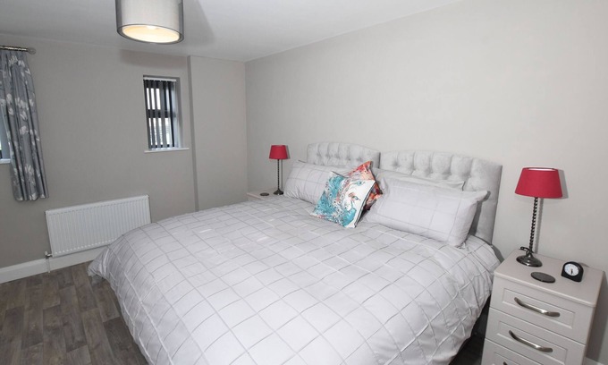 Hillsborough Apartamento | Apartamento-De Lujo-Baño Privado-Vista al campo