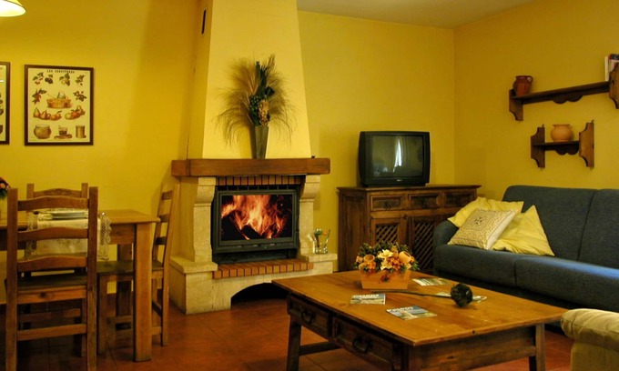 Rascafría Cabaña | Gran Apto. rural (alquiler íntegro) para 6 personas con chimenea. En Rascafría