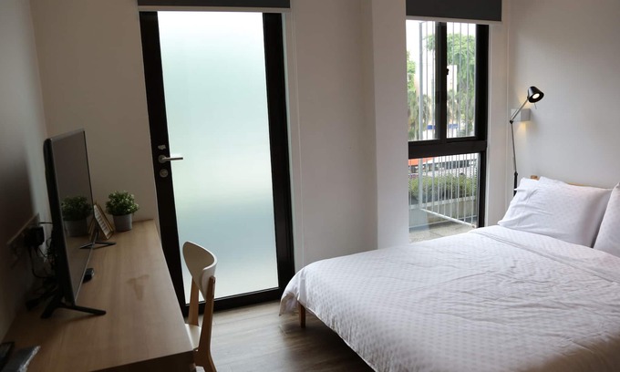 Bukit Timah Apartamento | Estudio independiente totalmente amueblado con servicio de limpieza.