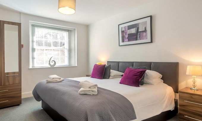 Montpellier Apartamento | Self contained, Garden Flat, Montpellier Villas