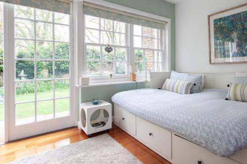 Putney Cama Y Desayuno | Self contained garden studio