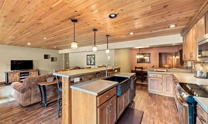 Coolin Casa | Selkirk Lodge at Cavanaugh's