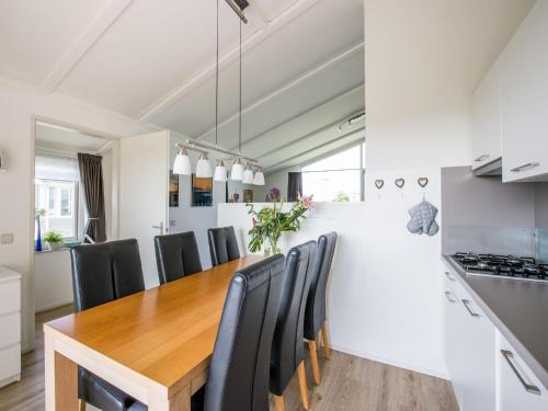 Kamperland Casa | Semi-detached house near Noord-Beveland Beach, cleaning included