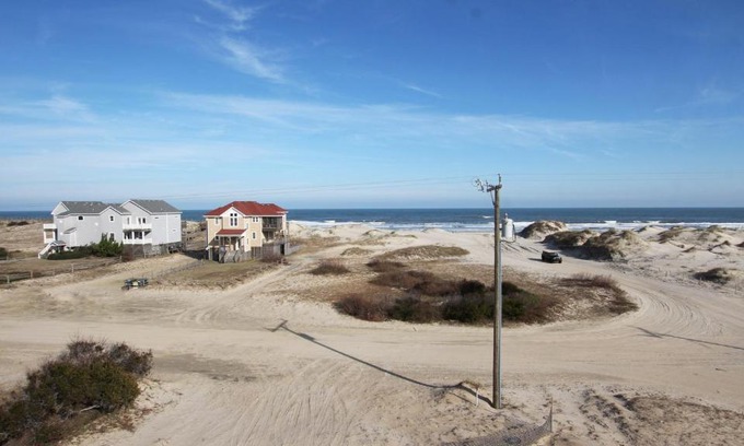 Carova Beach Casa | Semi-Oceanfront, Wild Horses, Hot Tub, Ocean Views! 4x2000, Sandfiddler Inn