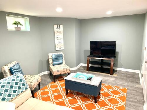 Montclair Apartamento | Semi Private cozy studio near downtown.