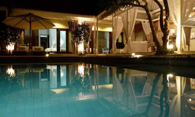 Nakula Villa | Seminyak Bali - La Dolce Villa Bali: 6-7pers piscina. - Zona muy tranquila en el corazón de la vida