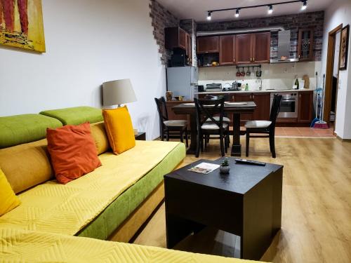 Samokov Apartamento | Semiramida gardens Apartment 23