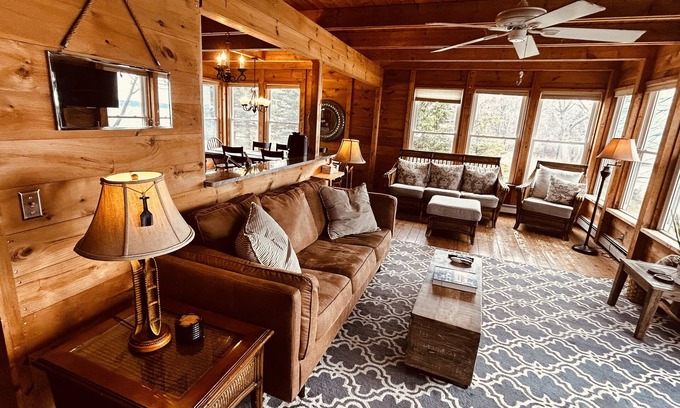 Geneva Casa | Seneca Lake Waterfront-On Wine Trail frente a Three Brothers, cerca de Ginebra