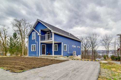 Valois Apartamento | Seneca Lake Wine Trail Studio with Water View!