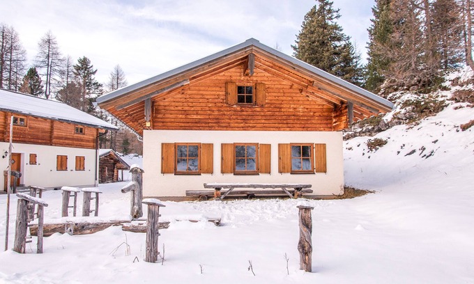 Untertauern Chalet De Esquí | "Sennhütte" quietly situated alpine hut in Obertauern with Swiss stone pine sauna