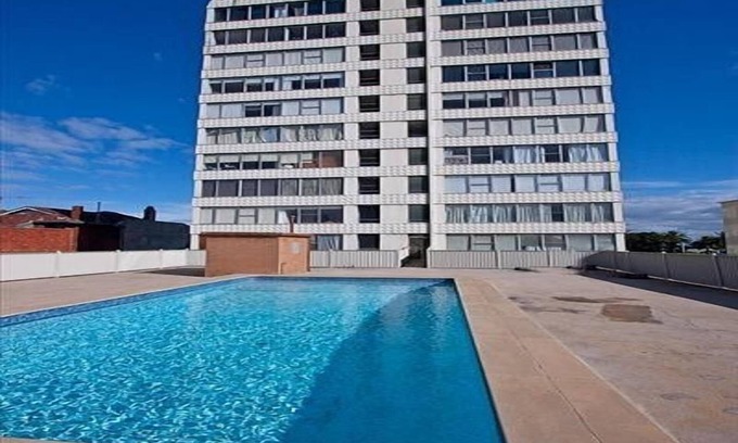 St Kilda West Apartamento | Sensational St.Kilda stay at Sunset Beach Tower