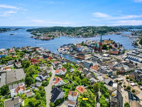 Arendal Casa | Sentrum - Koselig hus med parkering