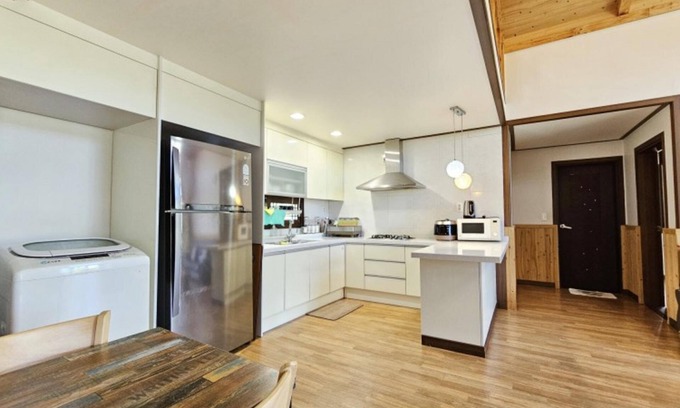 Namwon Casa | Seogwipo Irae Family Pension